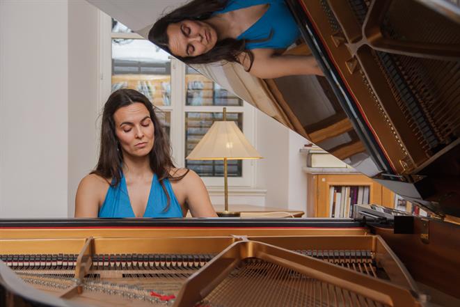 Svemir od sonata u izvedbi pijanistice Ružice Koncul