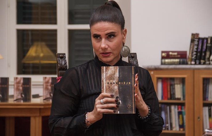 Marijana Perinić predstavila svoj novi roman "Raskrižje"