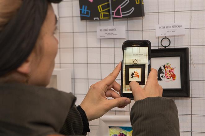 Sedamdeset autora predstavilo svoja "džepna izdanja" umjetničkih djela