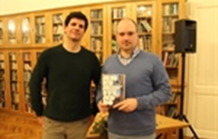 Starčević i Kapović održali predavanje i predstavljanje knjige "Jeziku je svejedno"