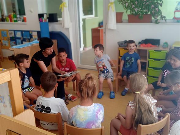 Čitateljski klub "Zumići" održao posljednji sastanak u god. 2022./2023.