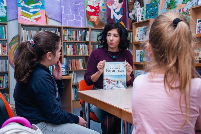 Na Dječjem odjelu održala se čitaonica/radionica "Naopaka Palagruža"