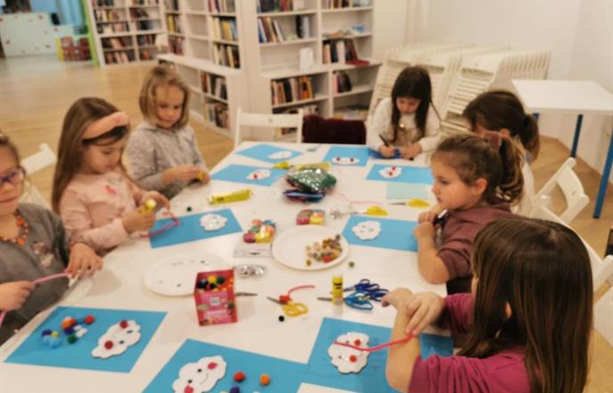 SURADNJA DJEČJIH VRTIĆA I KNJIŽNICA Održana istraživačko-kreativna radionica „Život jednog oblaka“