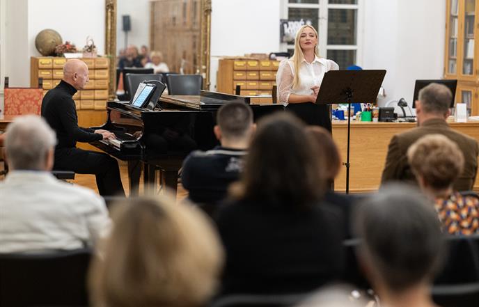 Emotivni nastup Pauline Đapo uz klavirsku pratnju Alberta Frke