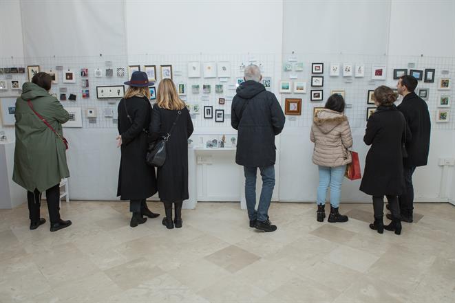 U prizemlju Narodne knjižnice Grad otvorena međunarodna izložba minijatura „4. džepno izdanje“