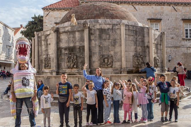 Šetnja s Marinkom Pilić "Kamene životinje iz doba Republike"