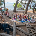 U parku Striježice održane "Knjige pod stablima" sa spisateljicom Renatom Zlatković