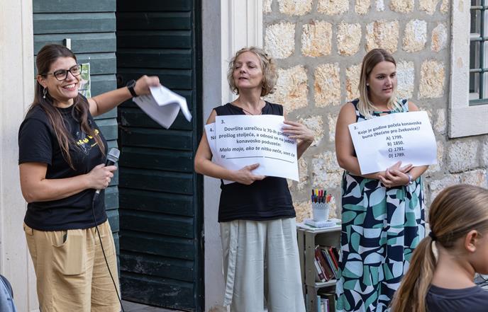 KONAVOSKI GUSTI Knjige pod stablima održale su se u vrtu Zbirke Baltazara Bogišića u Cavtatu HAZU