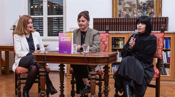 Predstavljanje knjige „Propaganda slavnih“: publiku oduševio razgovor o medijskoj manipulaciji i kulturi slavnih