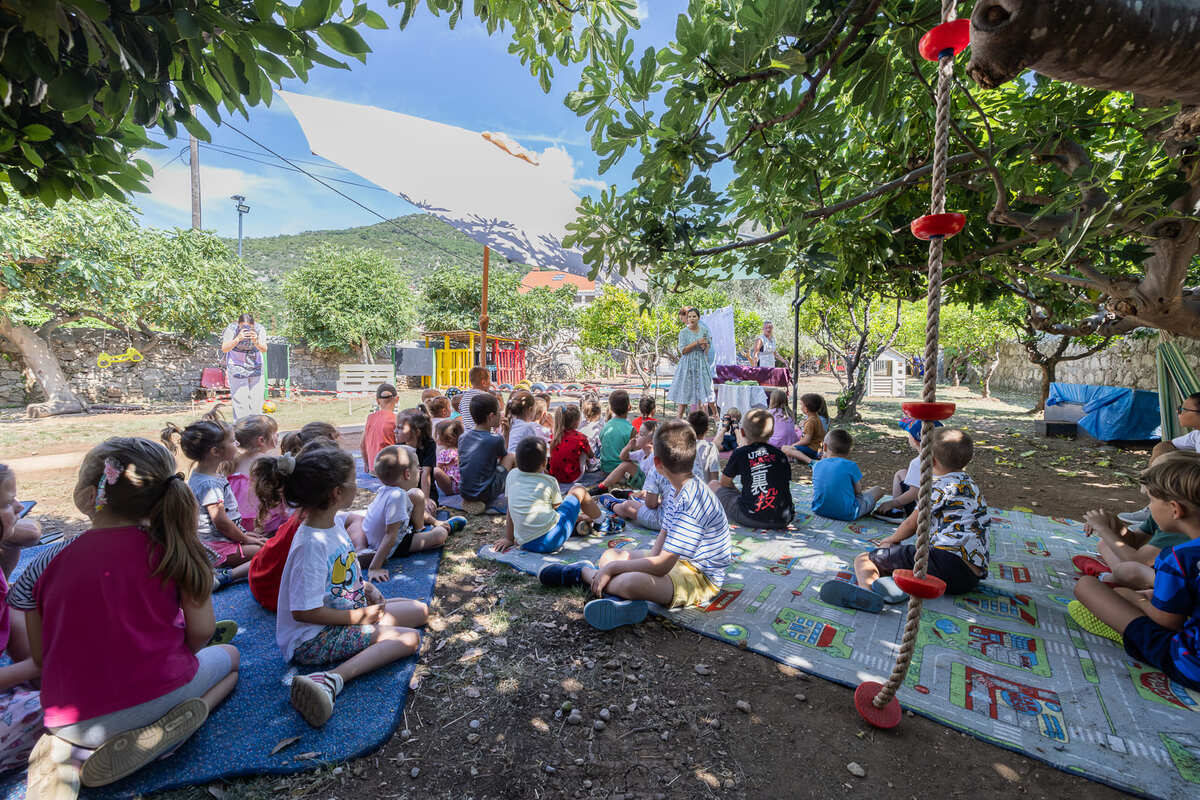 🐌🌳📚 𝐏𝐮ž 𝐤𝐨𝐣𝐢 𝐣𝐞 𝐩𝐫𝐨𝐦𝐢𝐣𝐞𝐧𝐢𝐨 𝐬𝐯𝐨𝐣𝐮 𝐤𝐮ć𝐢𝐜𝐮 𝐮 𝐌𝐨𝐤𝐨š𝐢𝐜𝐢